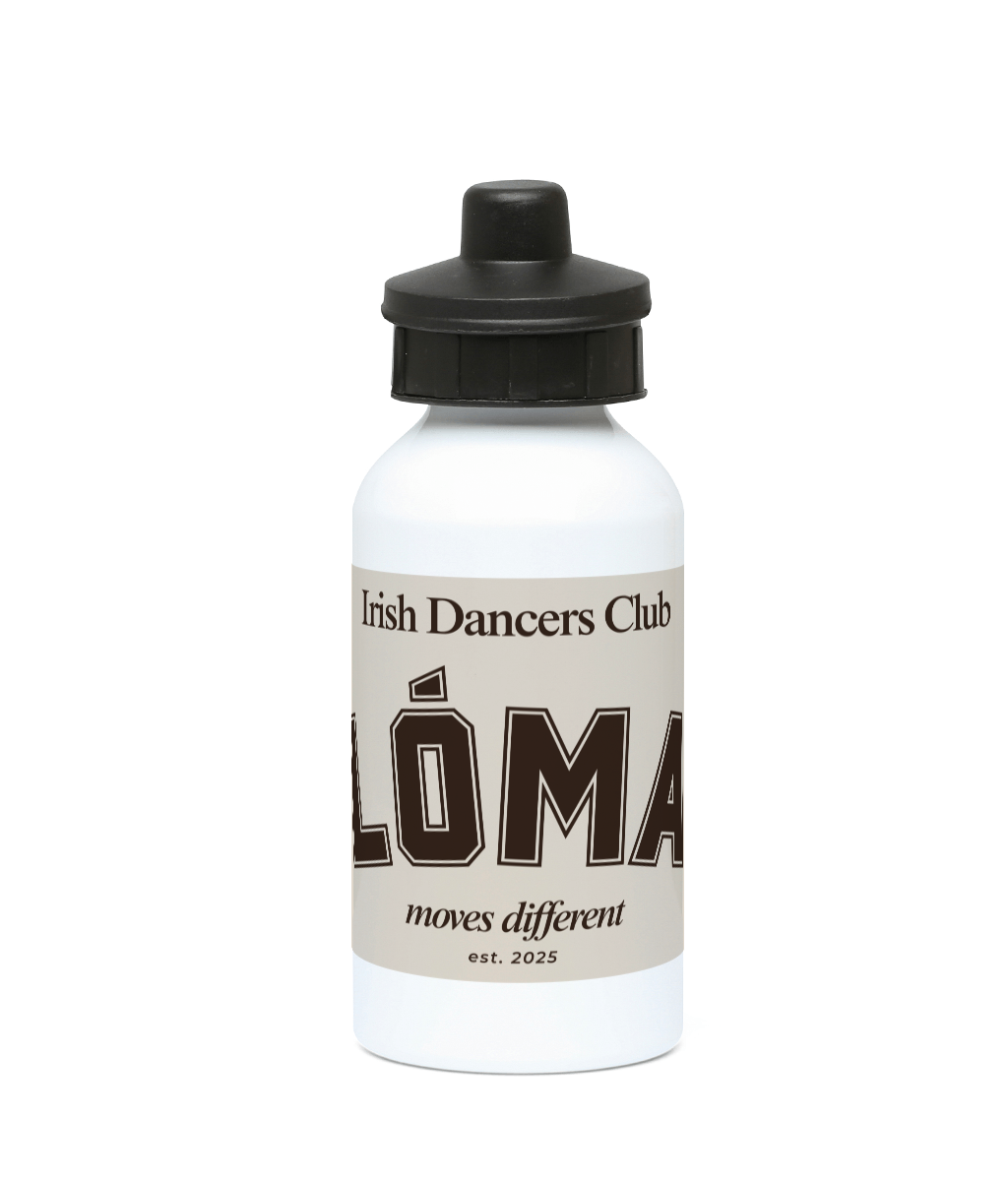 Neutral oat 400ml aluminium Lóma Club water bottle with espresso brown varsity lettering and two BPA-free lids.